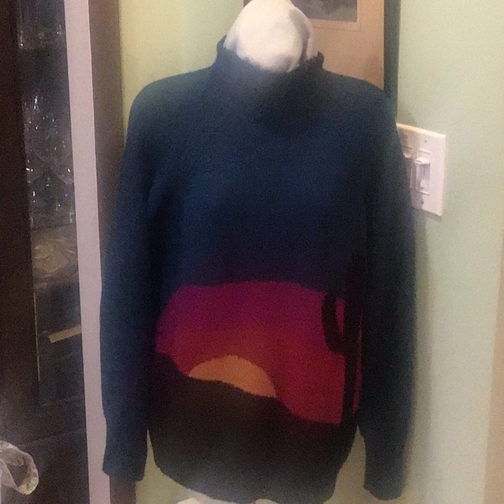 VEDA SWEATER